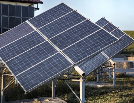 Commercial-solar-installation